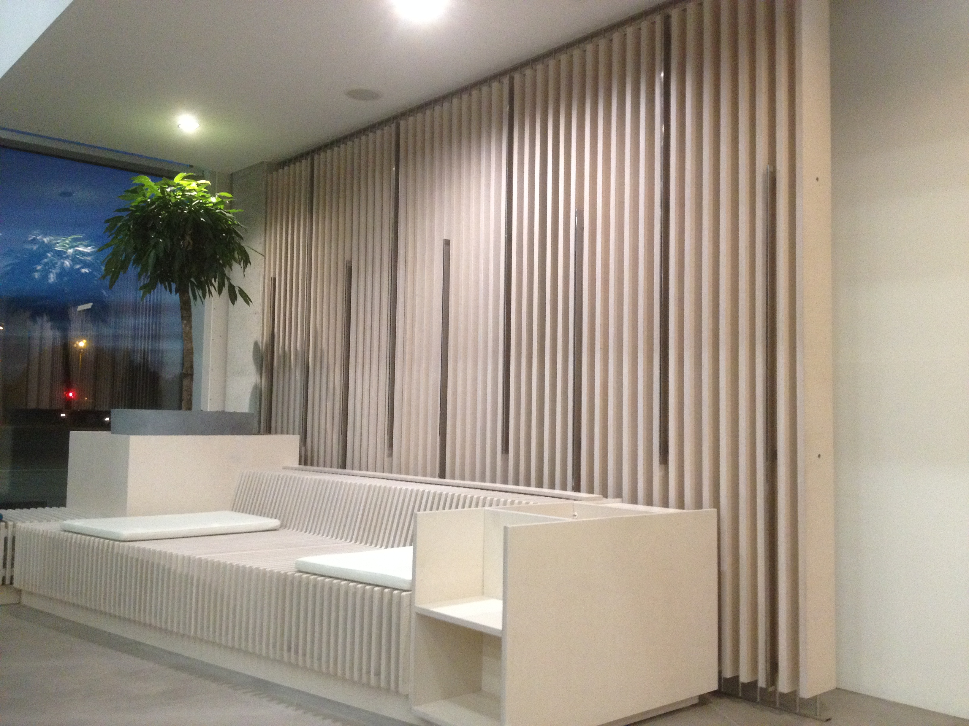 Dizaina metala koka sols