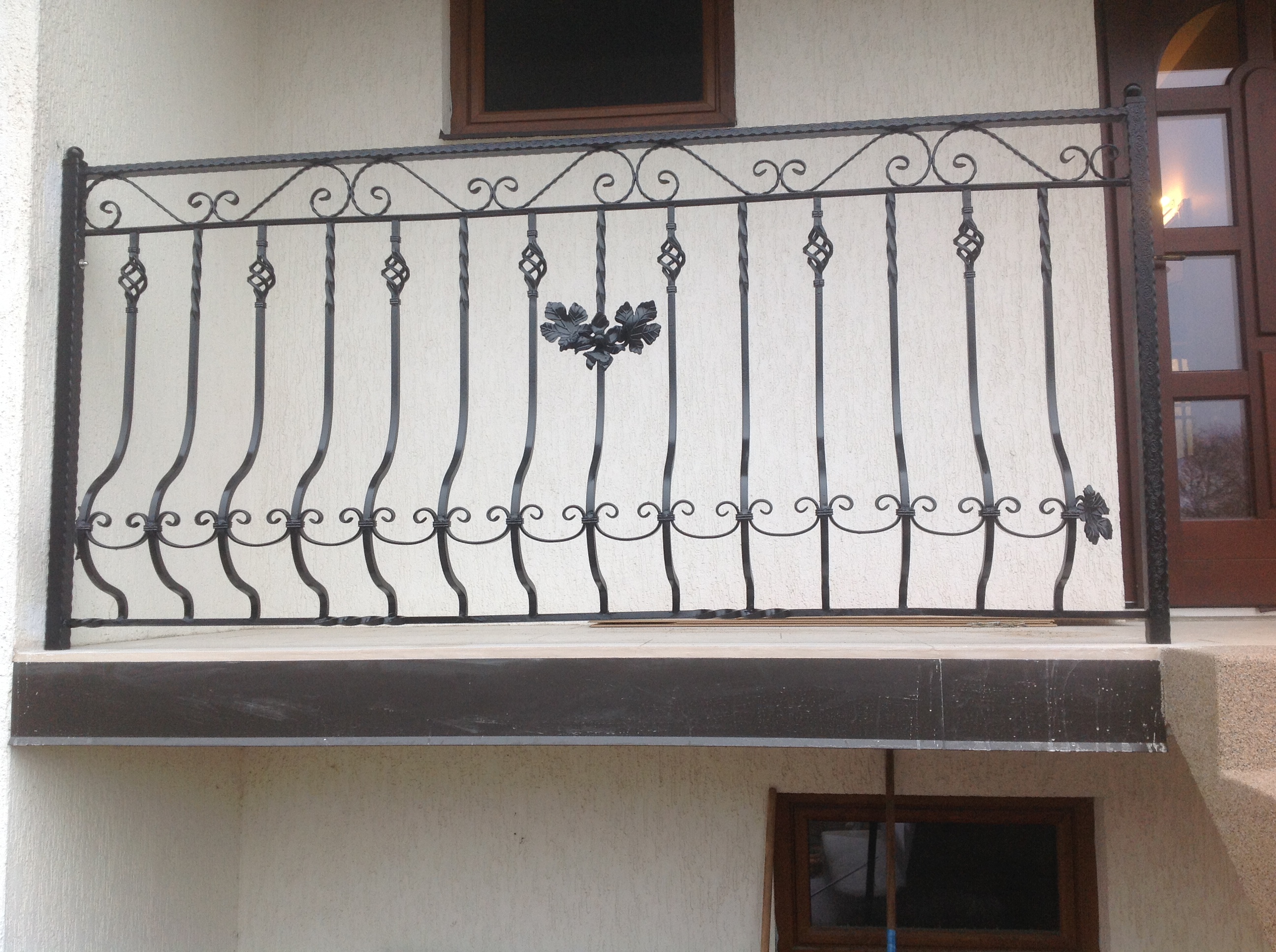 Dekorativas balkona margas 2