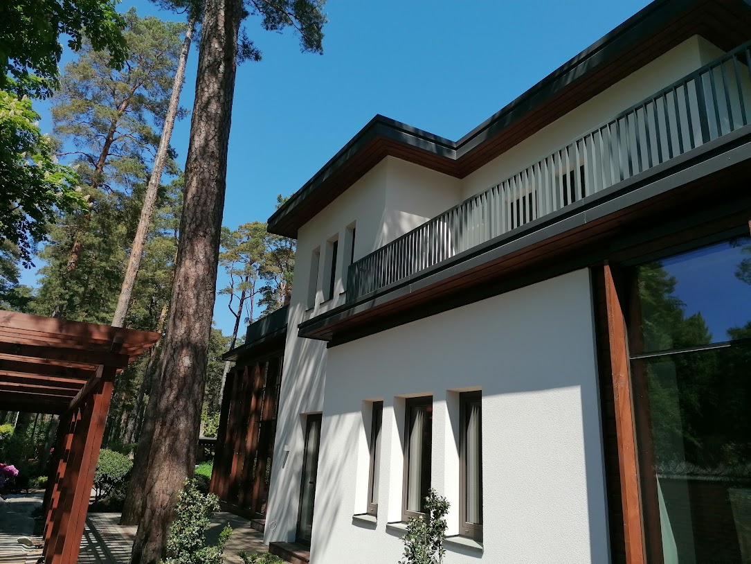 Metala balkona margas 4