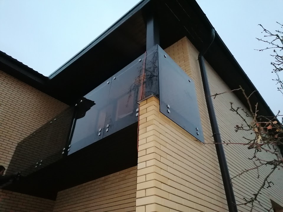 Stikla balkona margas 5