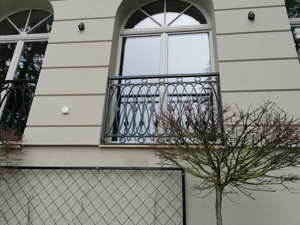 Franchu balkona margas 2