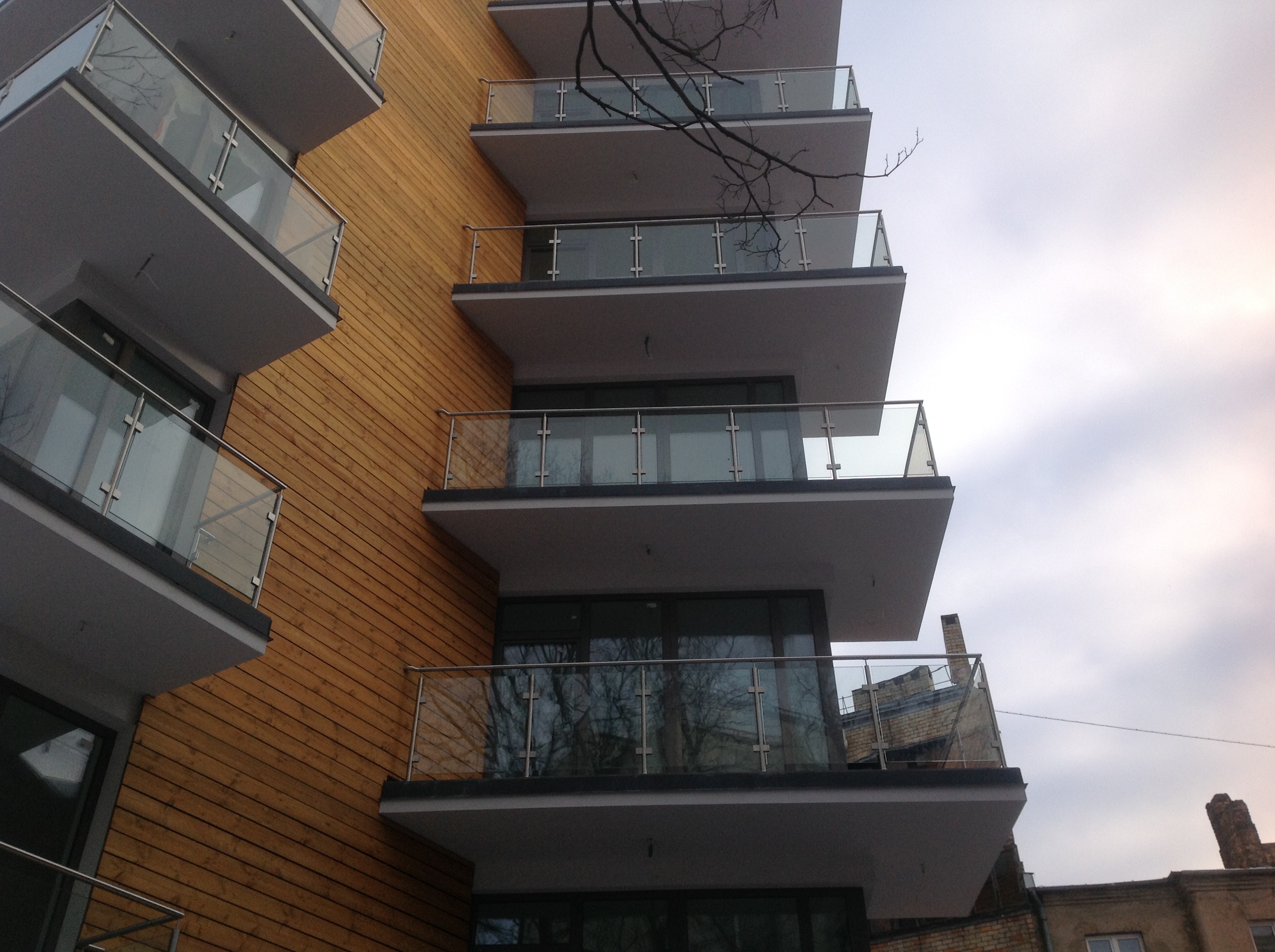 Dzivojamas majas stikla margas 2