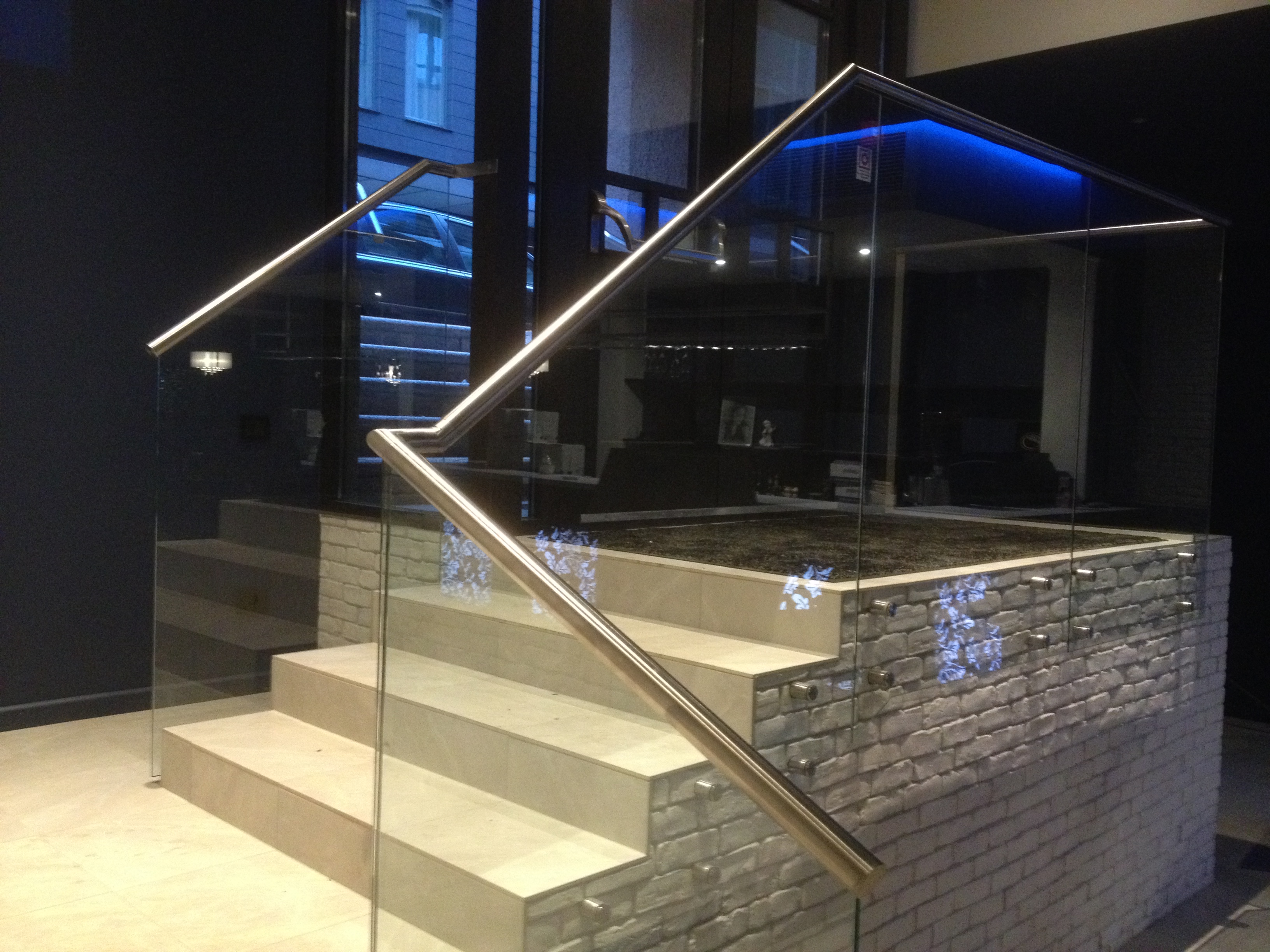 Stikla margas ar nerusejosha terauda lenteri 3